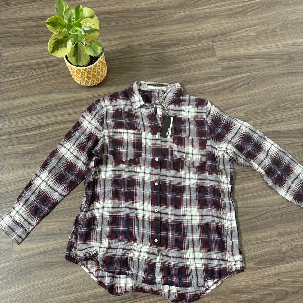 NWT Ellison Button Up Size Medium